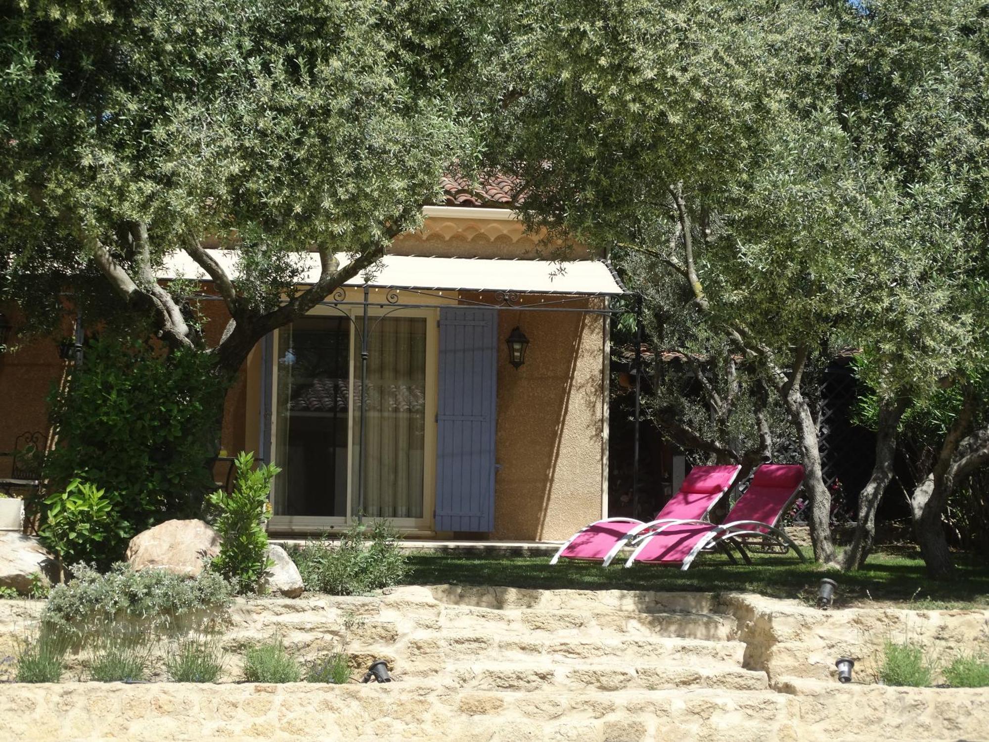 Gites En B&B Le Clos De La Cerise Châteauneuf-du-Pape المظهر الخارجي الصورة